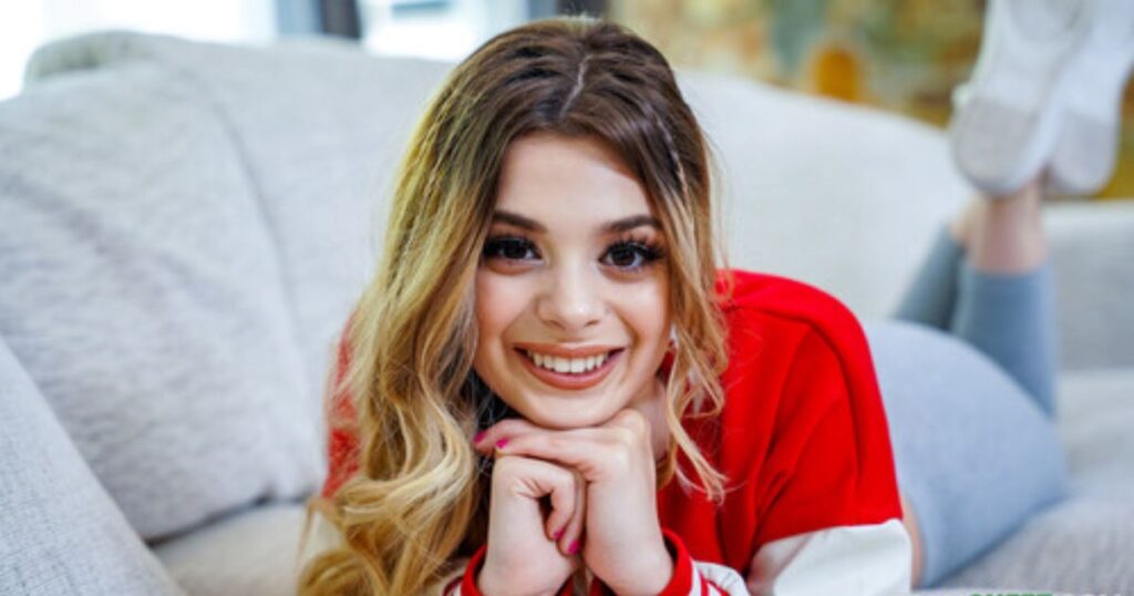 Molly Little Age, Height, Weight, Career, Net Worth, And More (3)